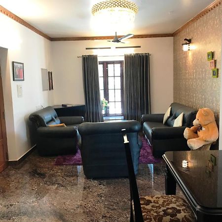 Beersheba Three Bed Room A/C Apartments Thiruvananthapuram Екстериор снимка