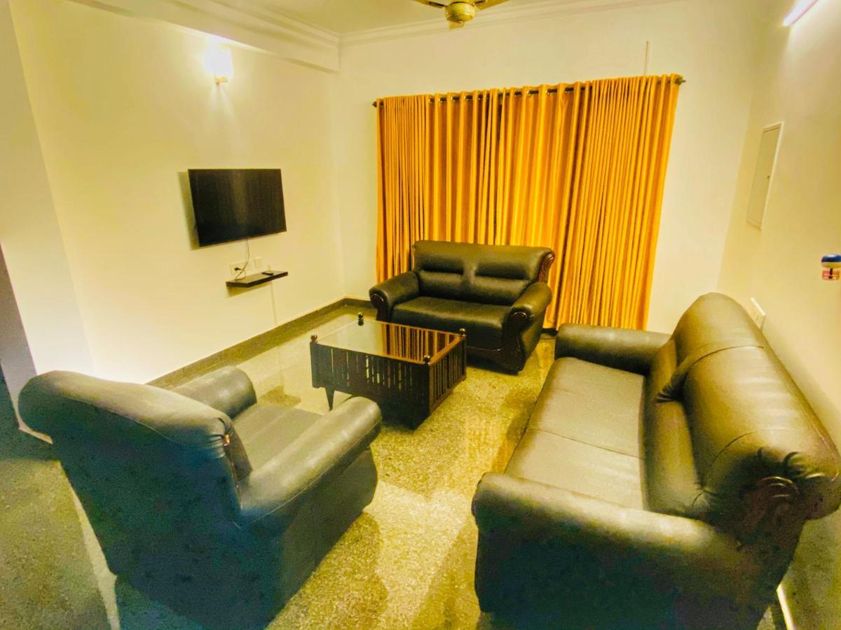 Beersheba Three Bed Room A/C Apartments Thiruvananthapuram Екстериор снимка