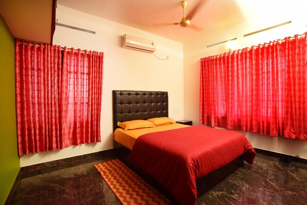 Beersheba Three Bed Room A/C Apartments Thiruvananthapuram Екстериор снимка