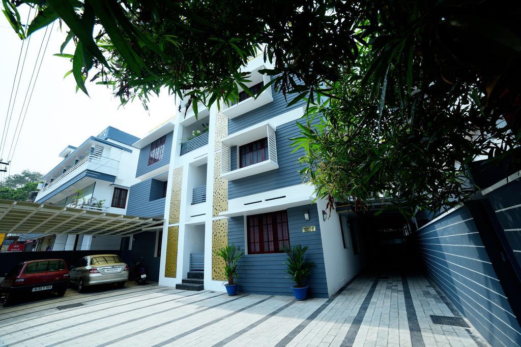 Beersheba Three Bed Room A/C Apartments Thiruvananthapuram Екстериор снимка
