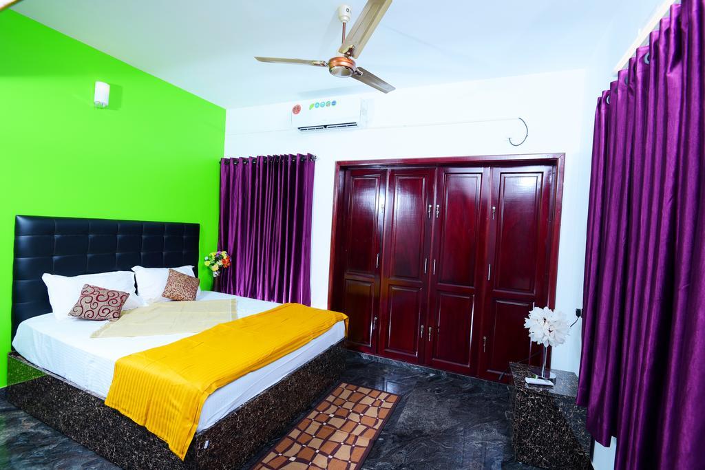 Beersheba Three Bed Room A/C Apartments Thiruvananthapuram Екстериор снимка