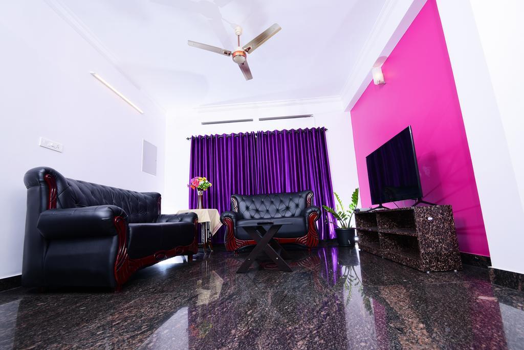 Beersheba Three Bed Room A/C Apartments Thiruvananthapuram Екстериор снимка