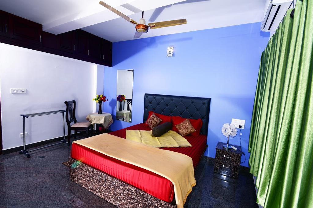 Beersheba Three Bed Room A/C Apartments Thiruvananthapuram Екстериор снимка