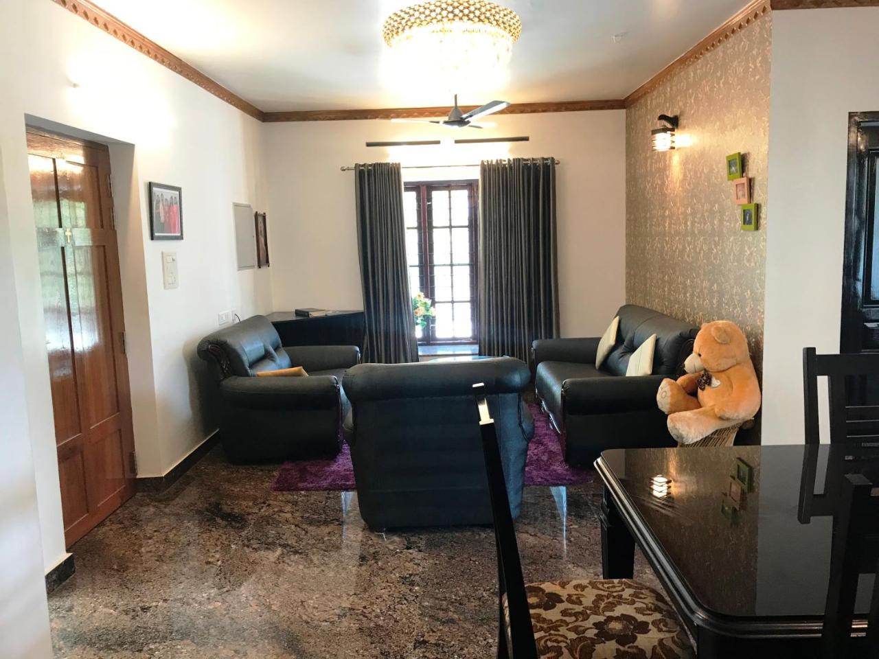 Beersheba Three Bed Room A/C Apartments Thiruvananthapuram Екстериор снимка