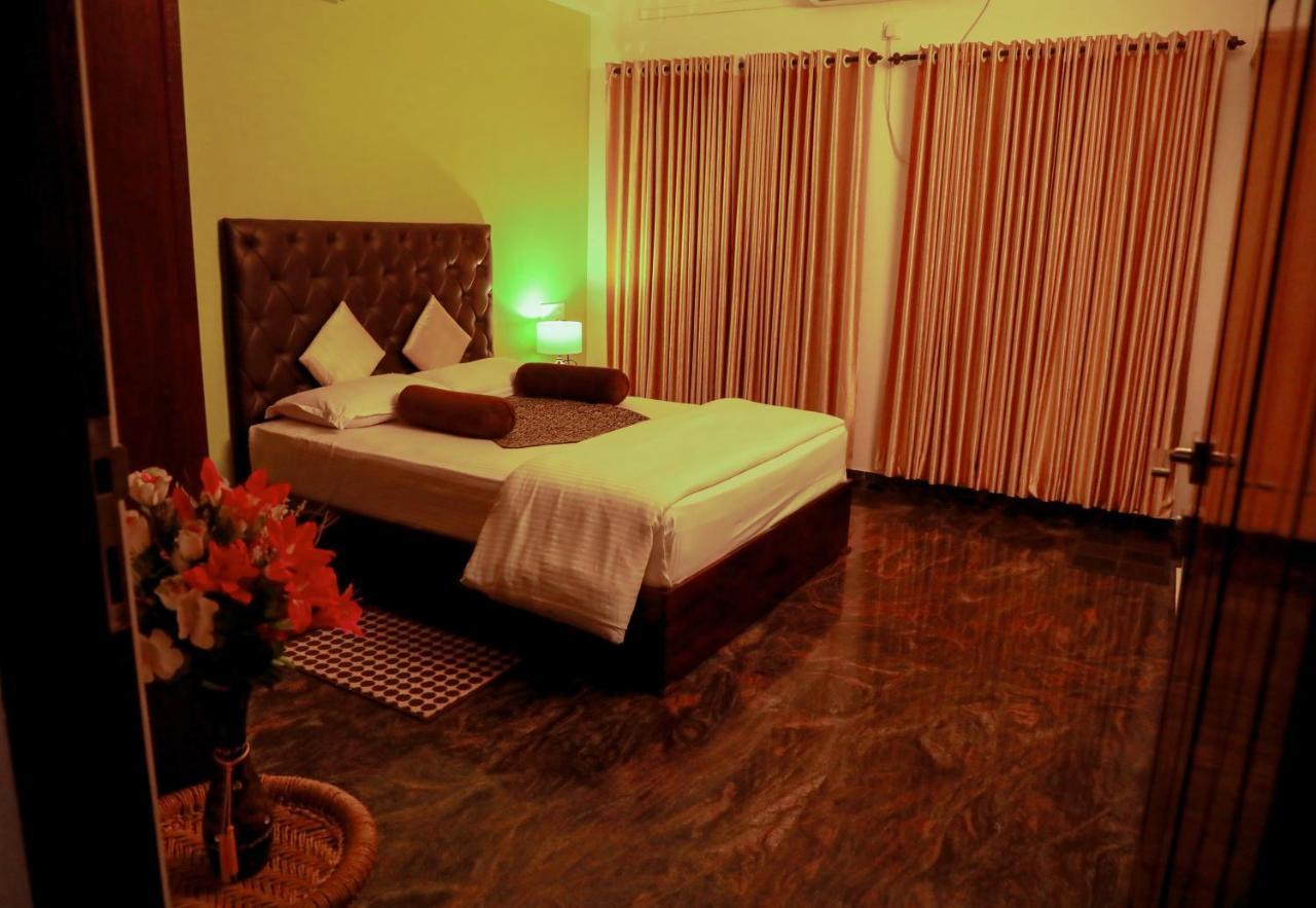 Beersheba Three Bed Room A/C Apartments Thiruvananthapuram Екстериор снимка