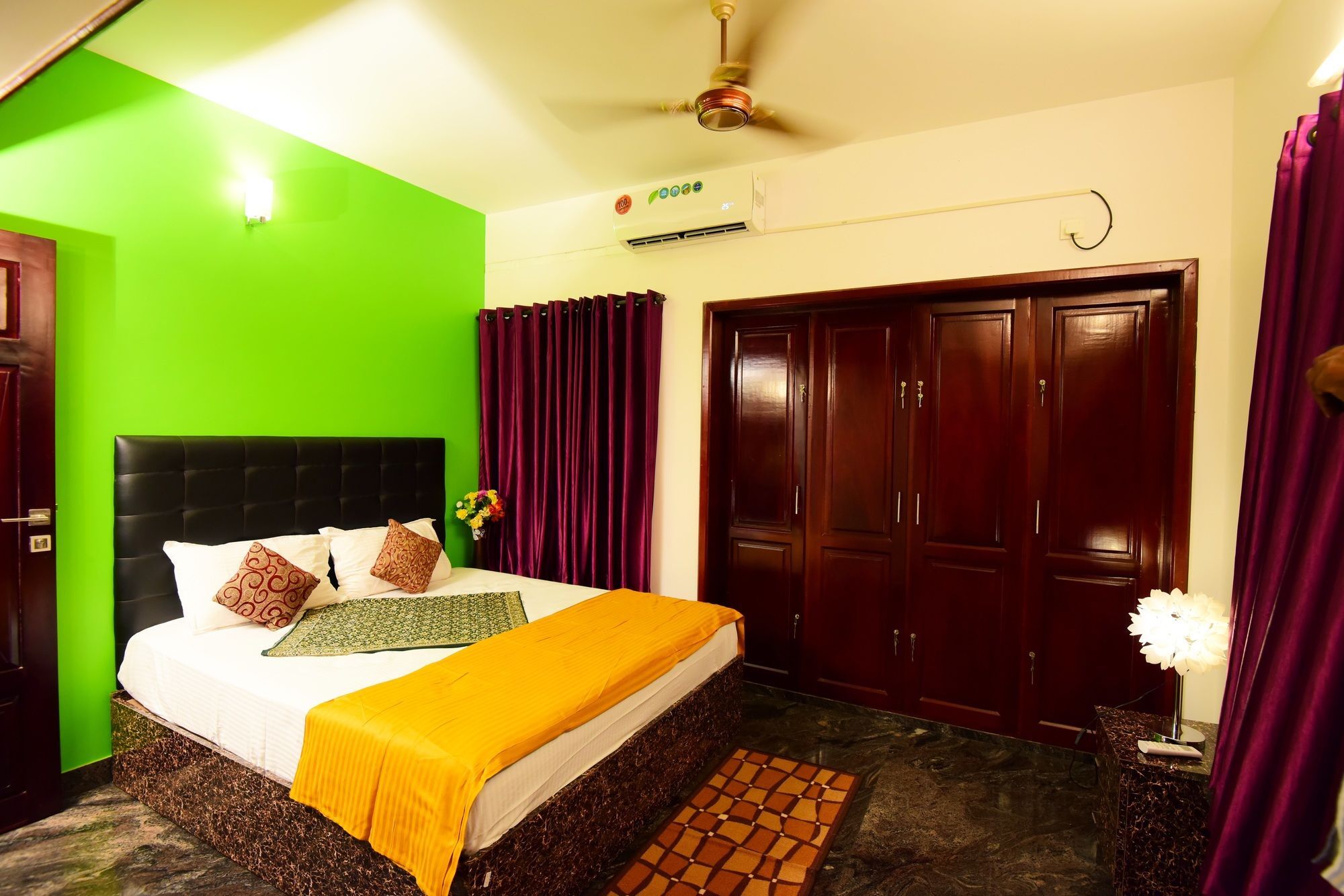 Beersheba Three Bed Room A/C Apartments Thiruvananthapuram Екстериор снимка